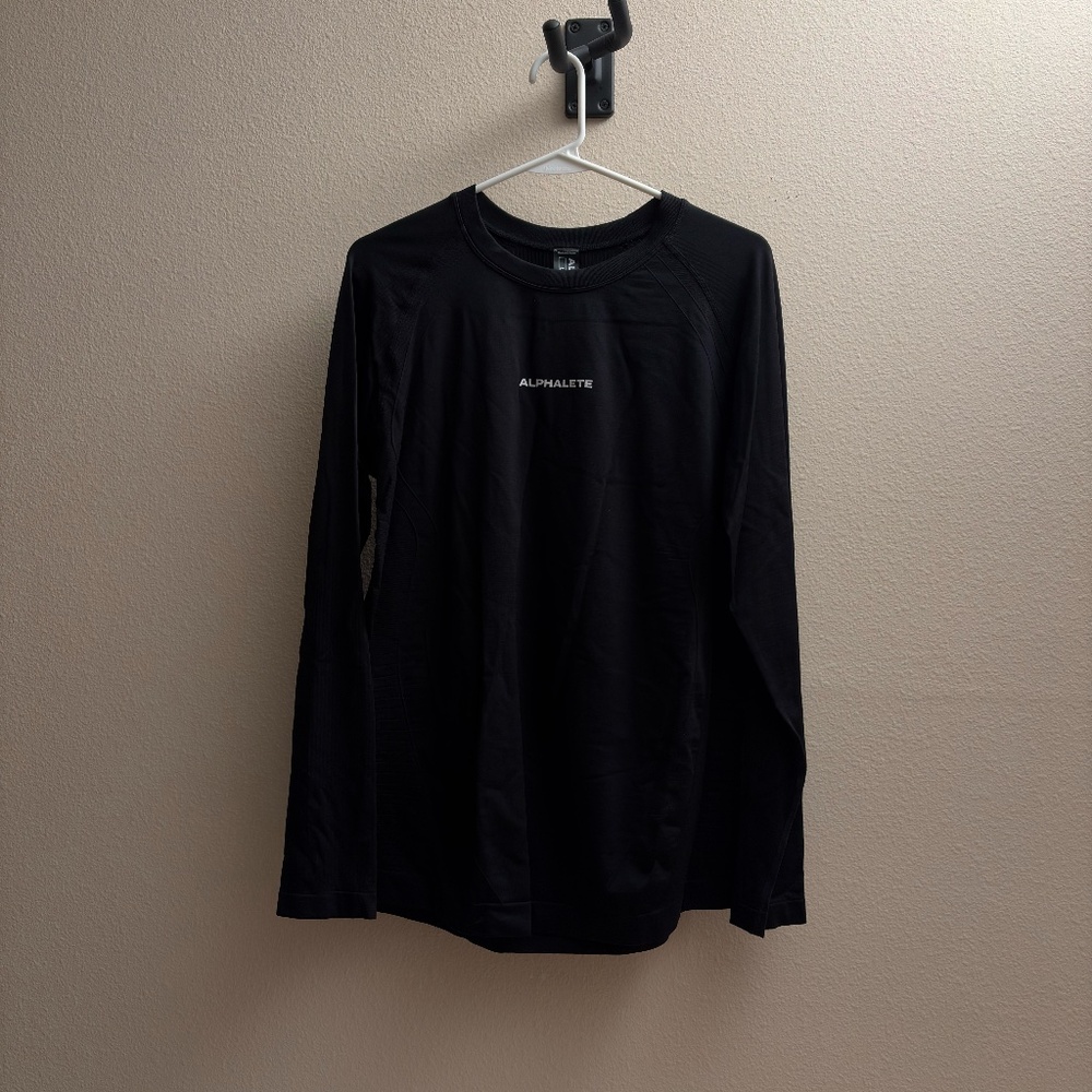 Alphalete Men's Long Sleeve Performance Tee